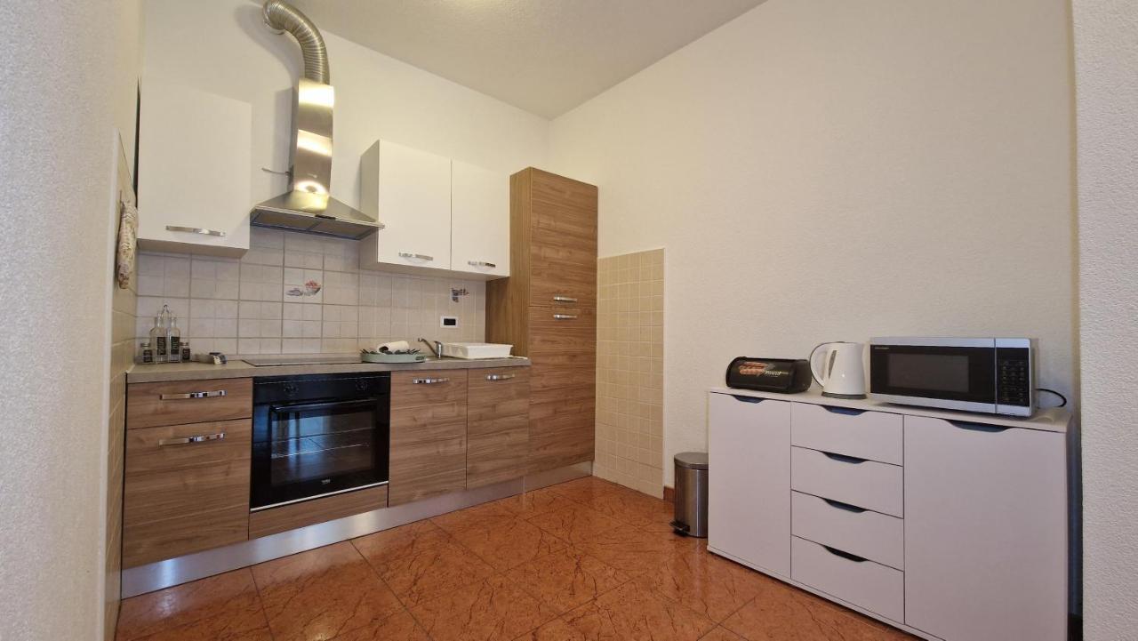 Apartments In Rijeka, Free Parking And Large Terrace, 15Min Drive From The Beach Eksteriør bilde