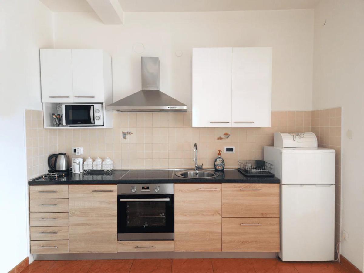 Apartments In Rijeka, Free Parking And Large Terrace, 15Min Drive From The Beach Eksteriør bilde