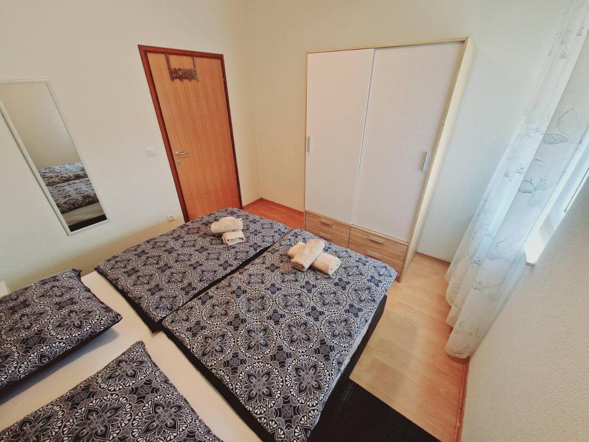 Apartments In Rijeka, Free Parking And Large Terrace, 15Min Drive From The Beach Eksteriør bilde