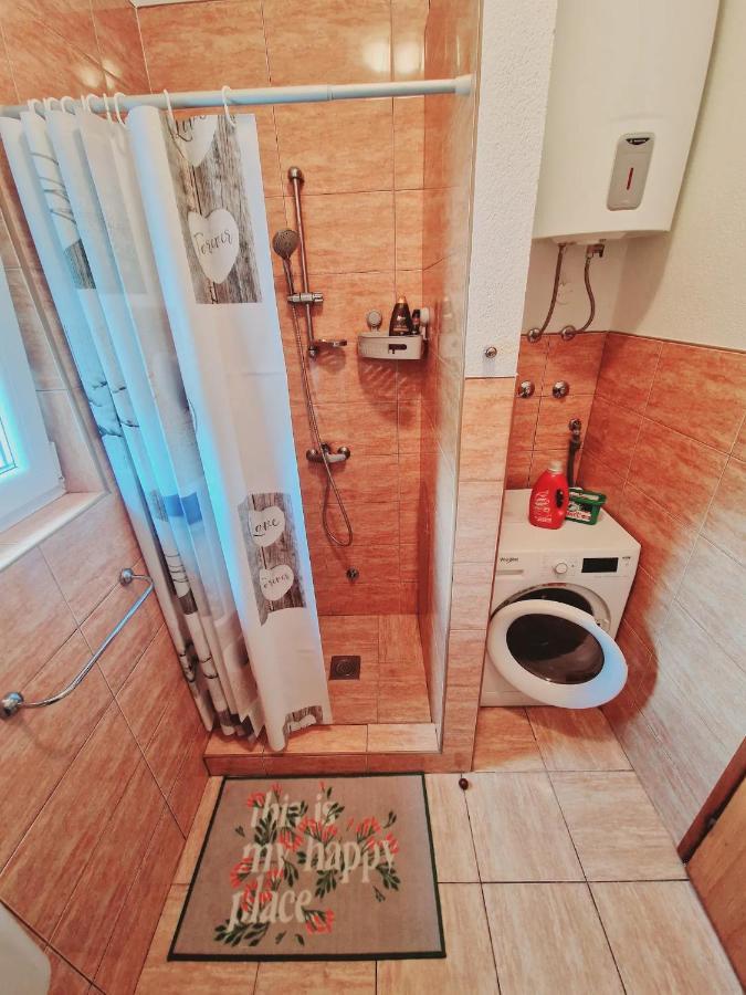 Apartments In Rijeka, Free Parking And Large Terrace, 15Min Drive From The Beach Eksteriør bilde
