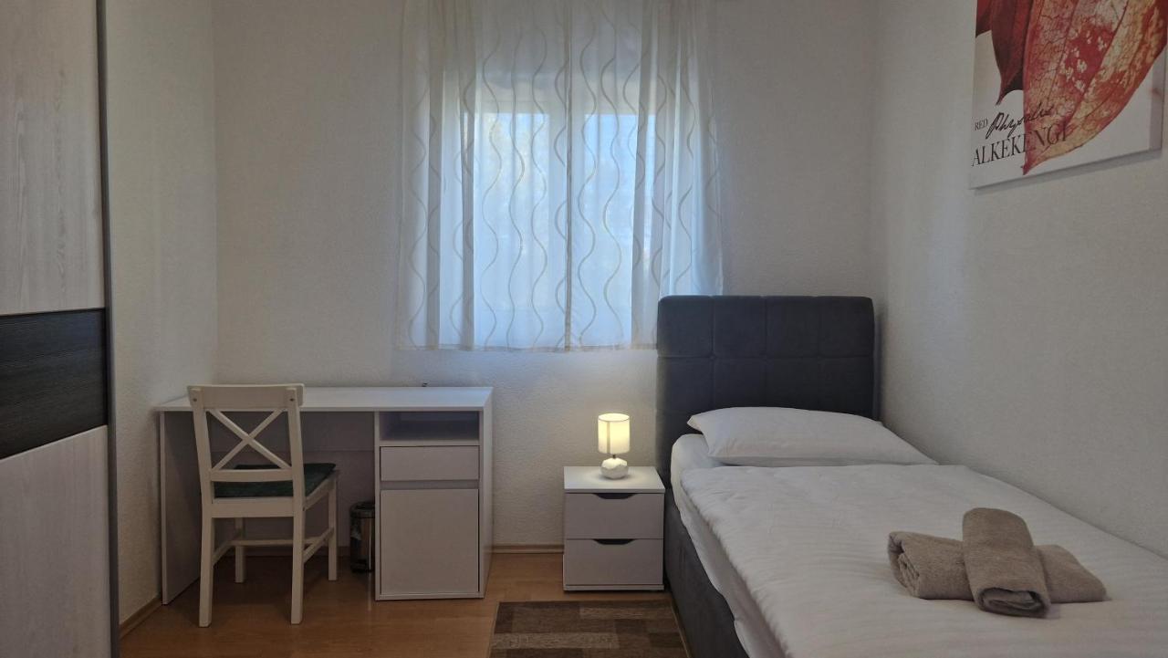 Apartments In Rijeka, Free Parking And Large Terrace, 15Min Drive From The Beach Eksteriør bilde